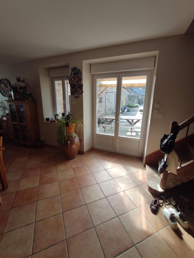 Bienvenue Chez Joelle Et Andre Au 207 Bed & Breakfast Balaze Exterior photo